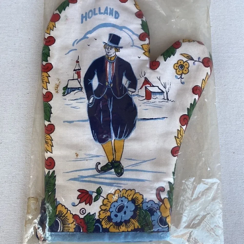 Vintage Holland Oven Mitt